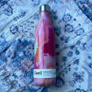Swell stainless steel 25 oz water bottle - brand new - rose agate color